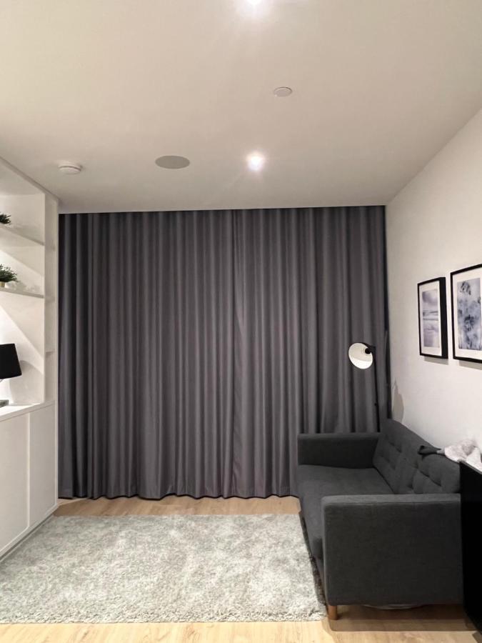 London Luxxe Suites & Apartments - London Heathrow Airport, Terminal 1 2 3 4 5 Hillingdon Eksteriør billede