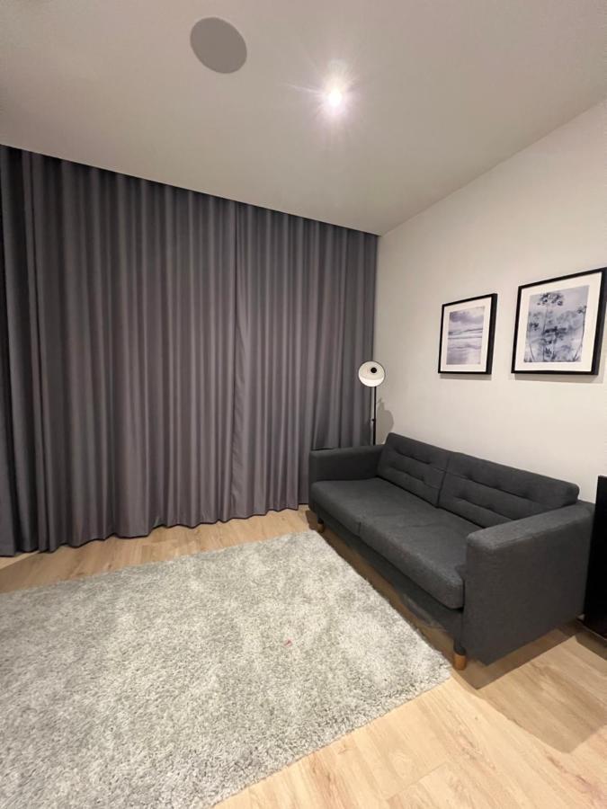 London Luxxe Suites & Apartments - London Heathrow Airport, Terminal 1 2 3 4 5 Hillingdon Eksteriør billede