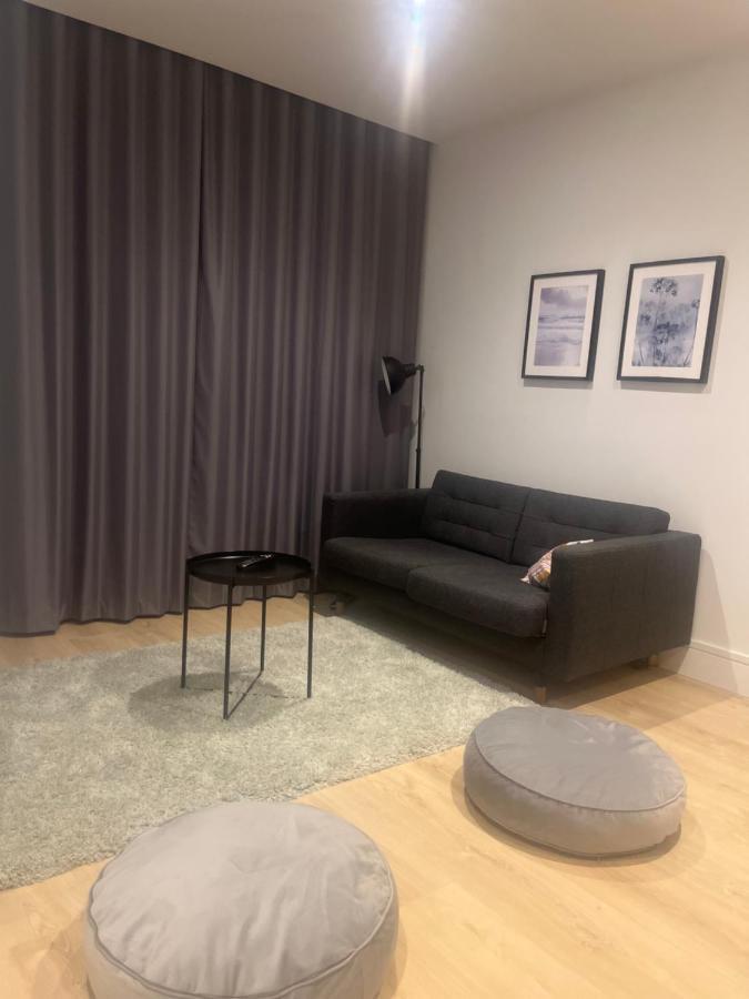 London Luxxe Suites & Apartments - London Heathrow Airport, Terminal 1 2 3 4 5 Hillingdon Eksteriør billede